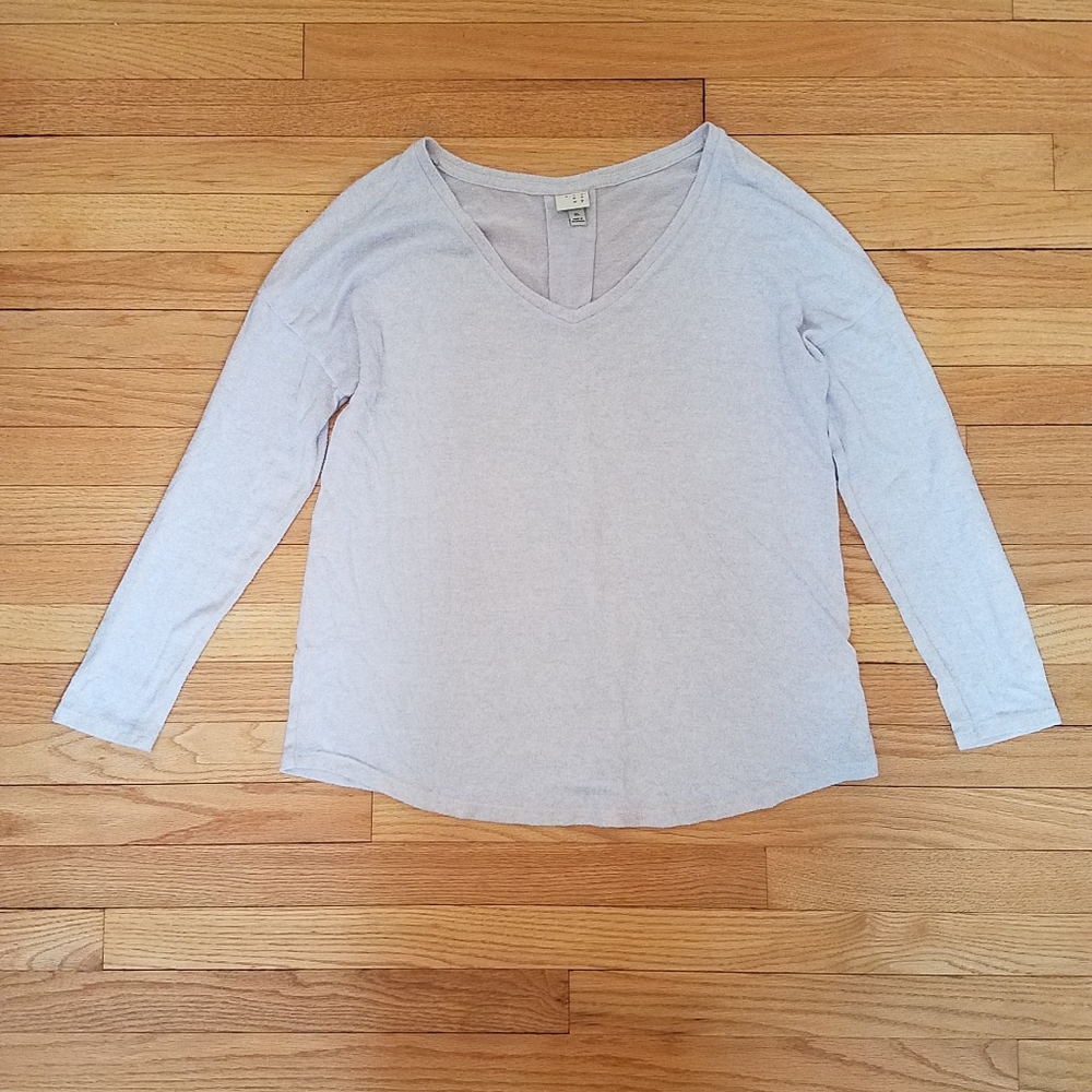 Women's A New Day lavender vneck sweater